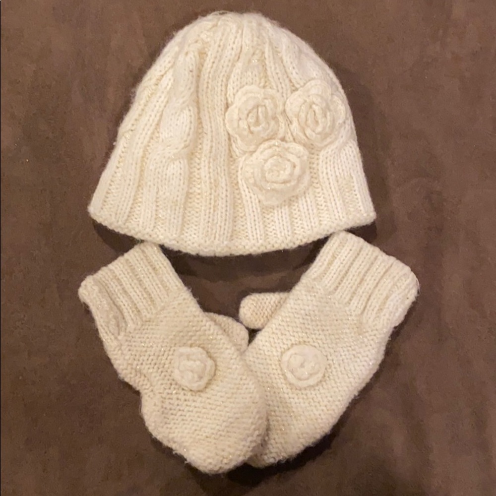 Cute hat and mittens